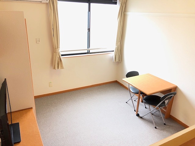 レオパレス広貴 リビング