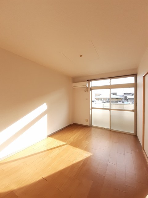 若林弐番館 リビング