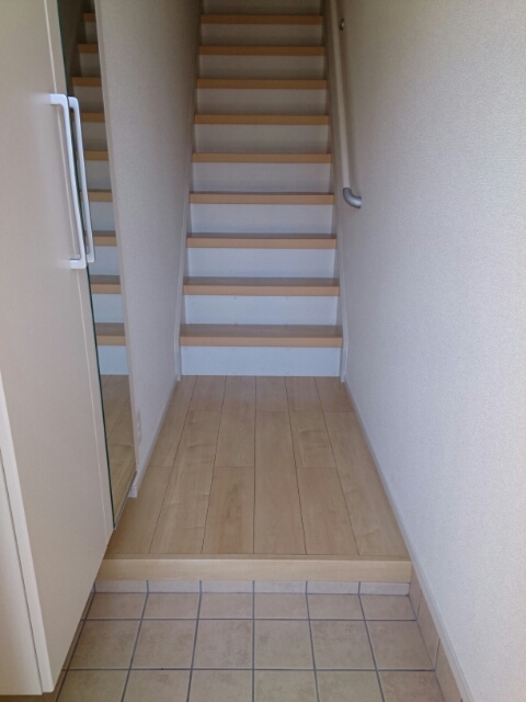 リヴェール・ルミェール 玄関