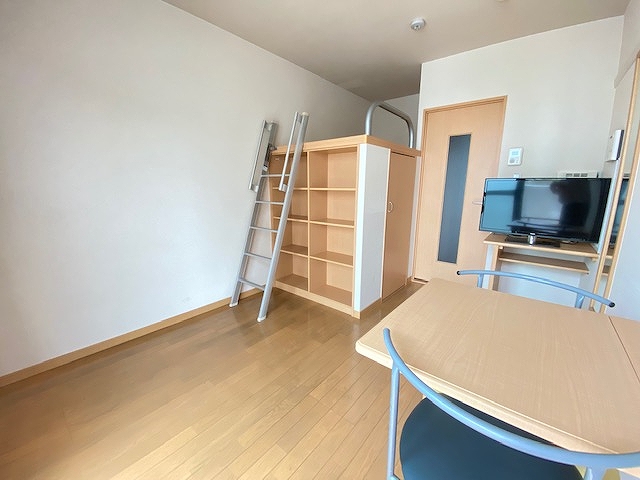 レオパレス輝 リビング