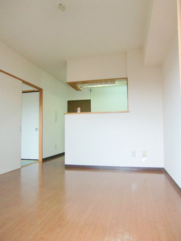 アネシスＫＯＳＡＩ リビング