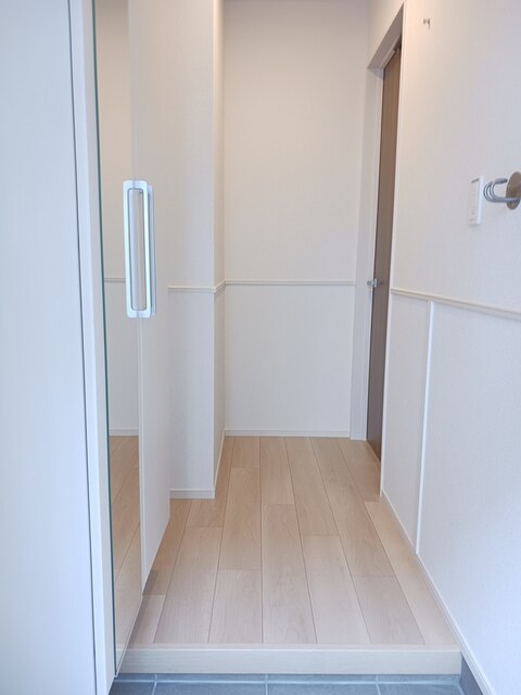 ＮＩＳＨＩＩＢＡ　ＢＡＳＥ　２ 玄関