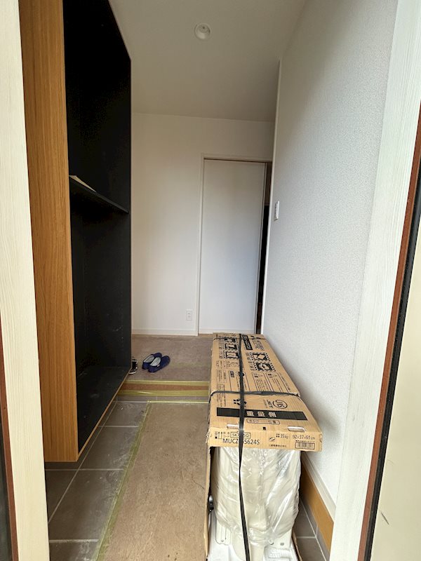 大平台戸建て新築1棟 玄関