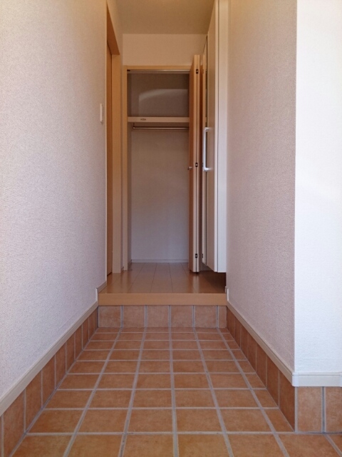 メゾン・ド・オニヨン 玄関