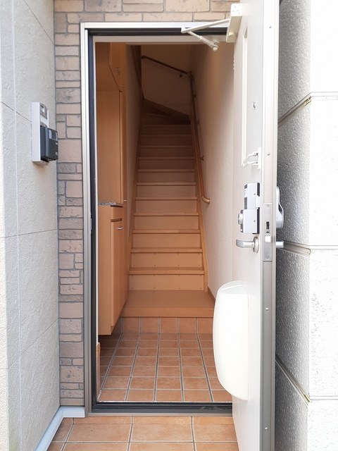 グレイスフルみのわ 玄関