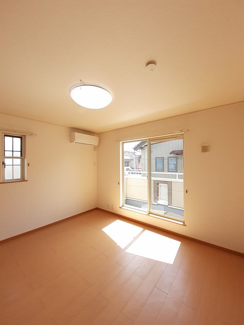 グレイスフルみのわ リビング