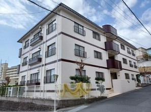 メゾン・ド・ルミエール 302号室 外観