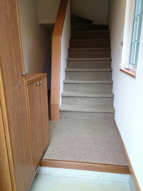 ハイツ・カモ 玄関