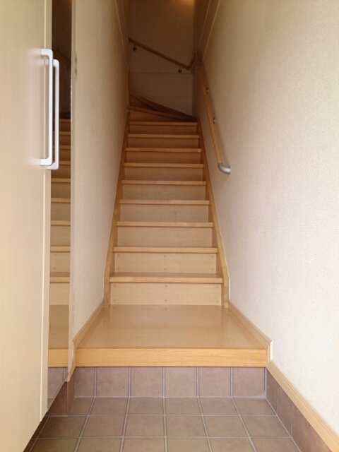 サンリットヒルズＡ 玄関