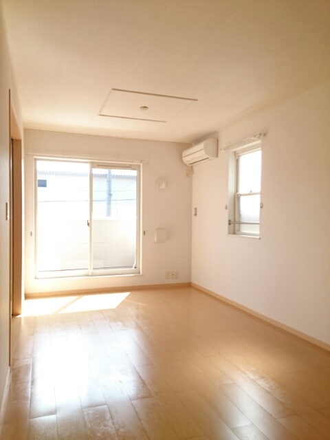 サンリットヒルズＡ リビング