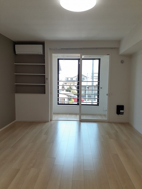 エバーグリーン若林 リビング