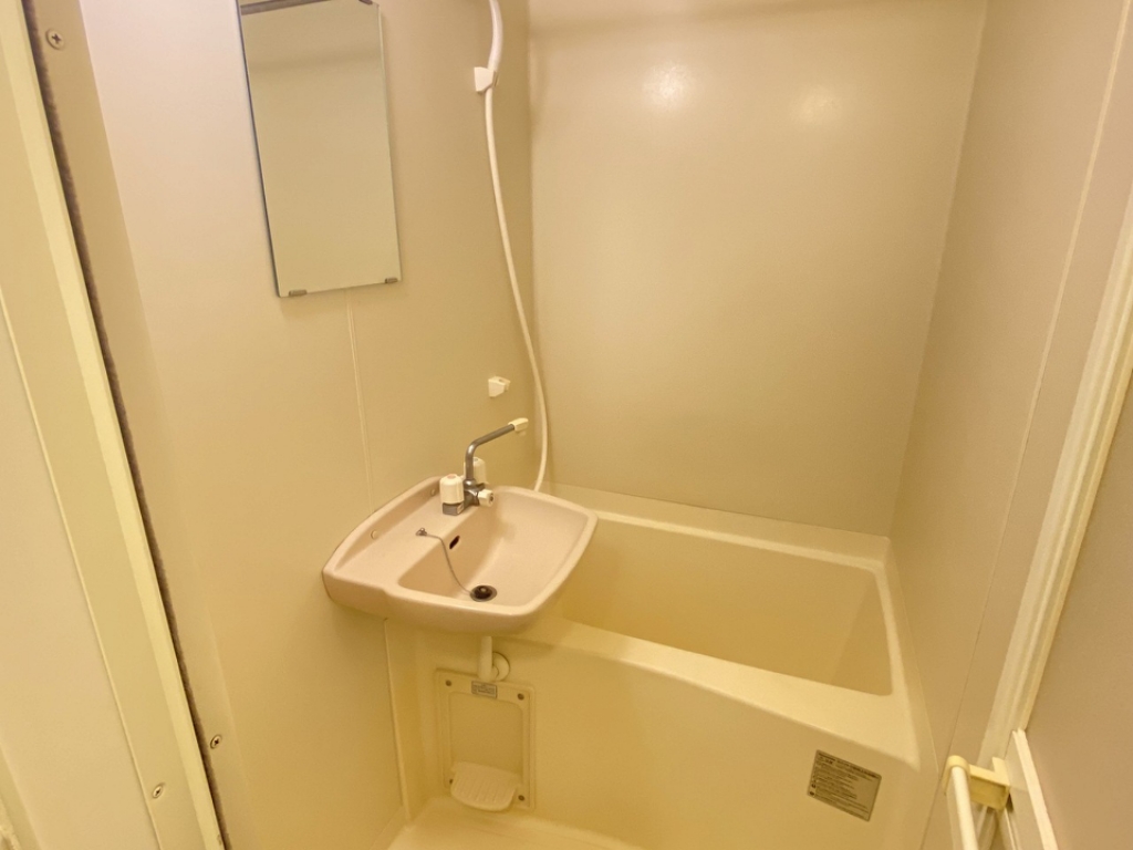 レオパレスコノハナ 風呂画像