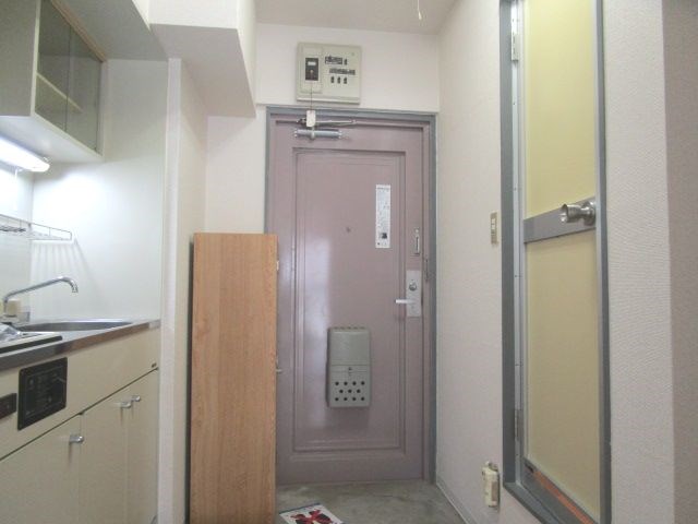 すみれ館Ⅲ 玄関