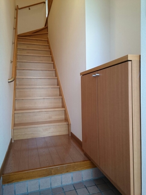 ラ・ルーシュ 玄関