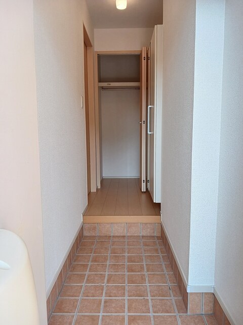 メゾン・ド・オニヨン 玄関