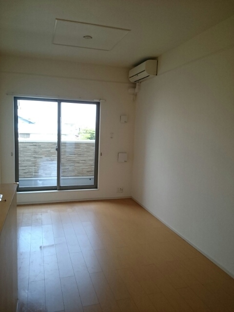 シュトラール リビング