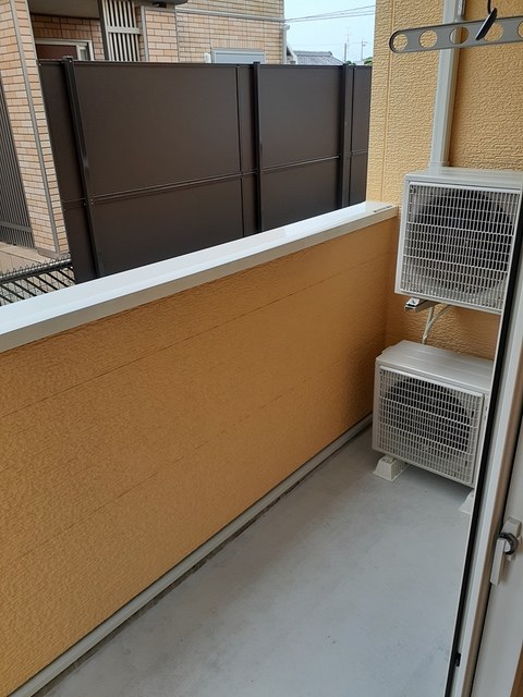 ホワイト　アイリス ベランダ