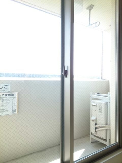 クレッシェンド・リリーⅡ ベランダ