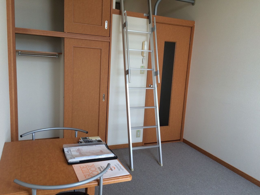 レオパレスエアル リビング