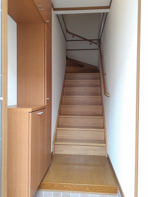 グランシャリオＢ 玄関