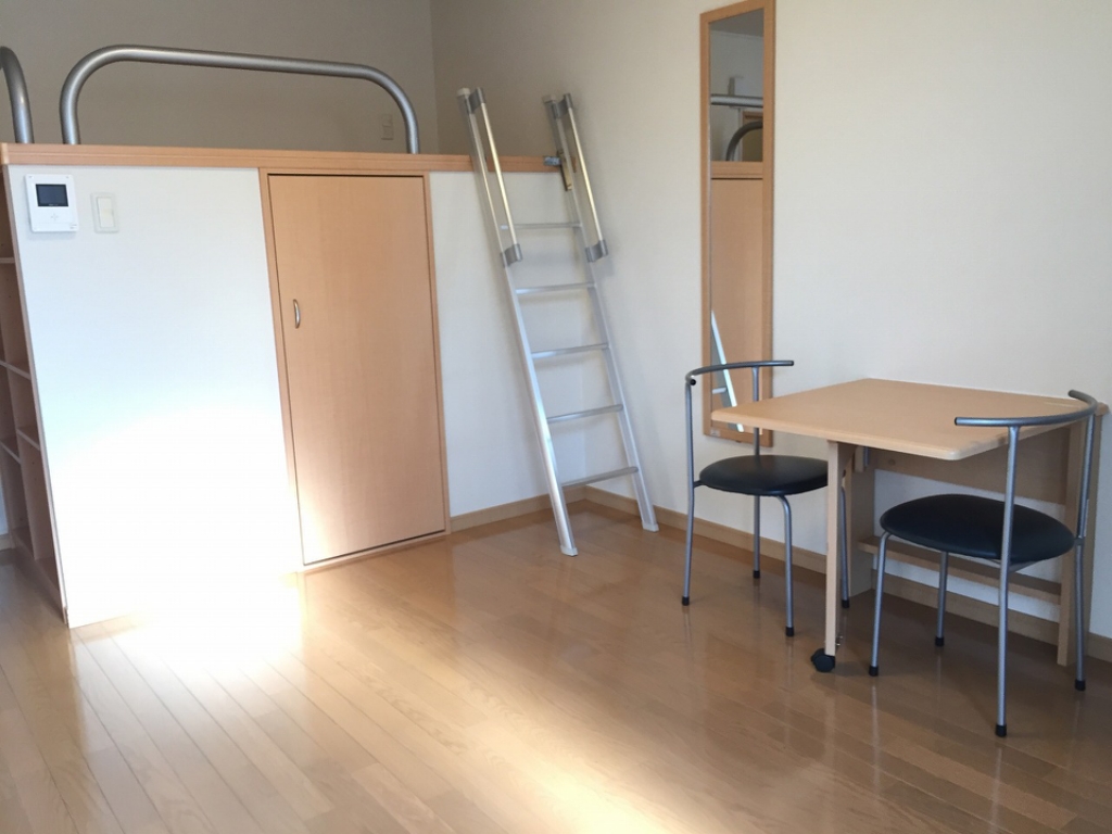 レオパレスサンレイクハーモニー リビング