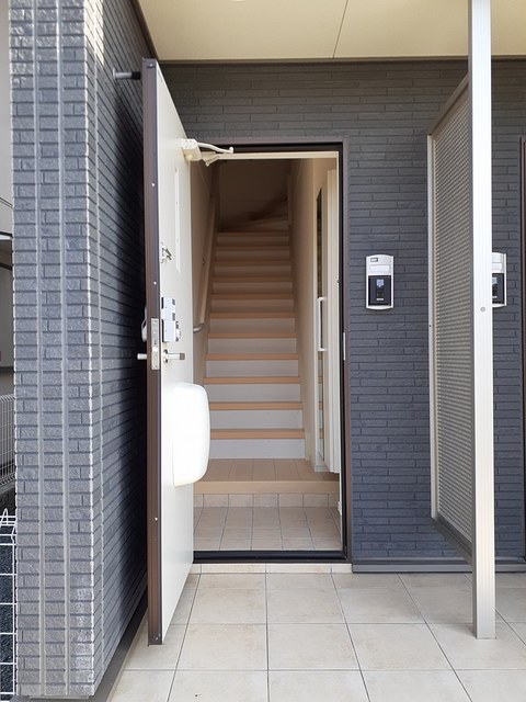 クールメゾン 玄関