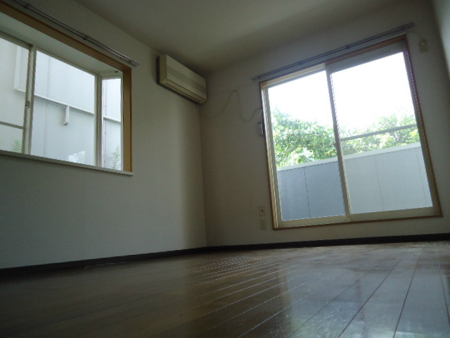 ビバリーハウス和瓦の里かもえ リビング