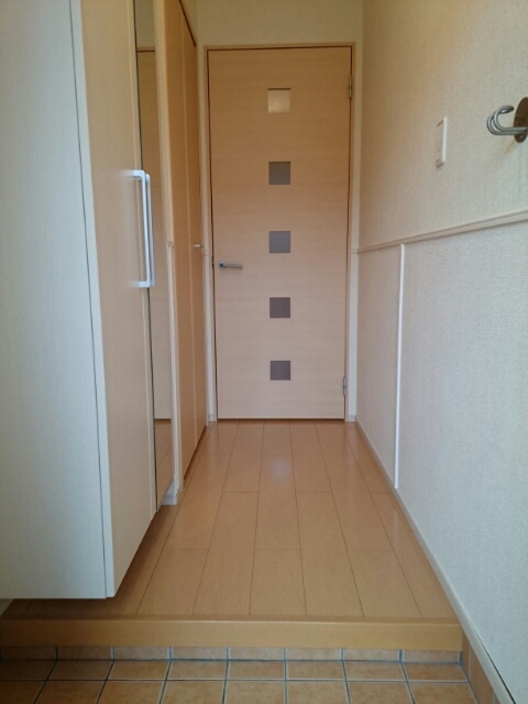 サジューＡ 玄関