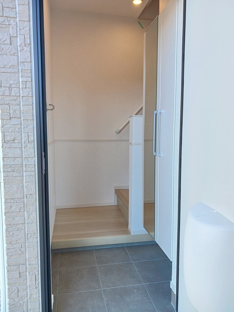 ヒカルサ浜松増楽町Ⅰ 玄関