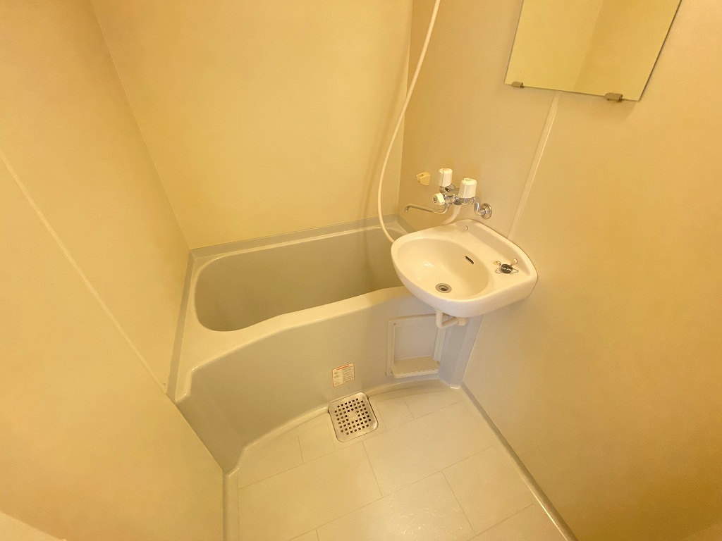 レオパレスＥＩＧＨＴ 風呂画像