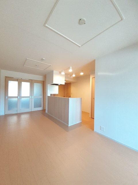 シュトラール リビング