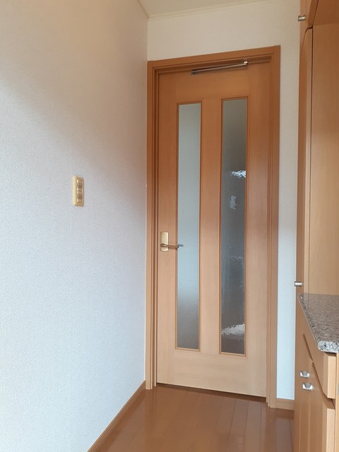 イーズ・ホームⅡ 玄関