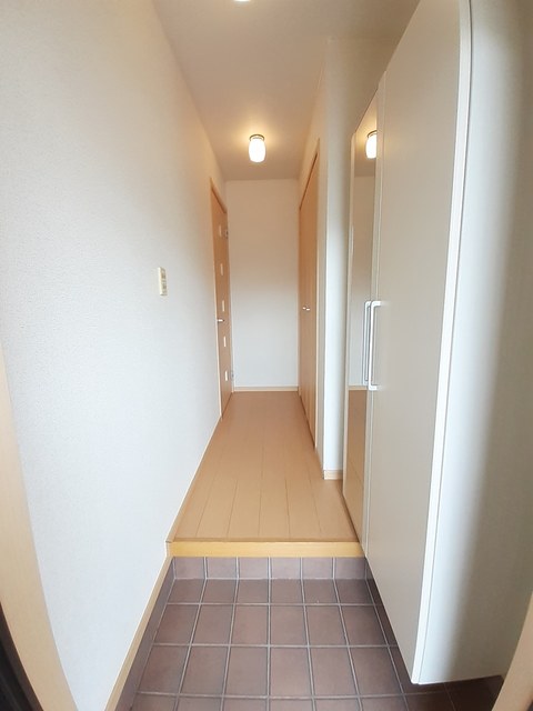 ＭＵＬＢＥＲＲＹ　ＣＯＵＲＴ 玄関