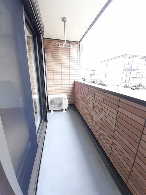 ＭＵＬＢＥＲＲＹ　ＣＯＵＲＴ ベランダ