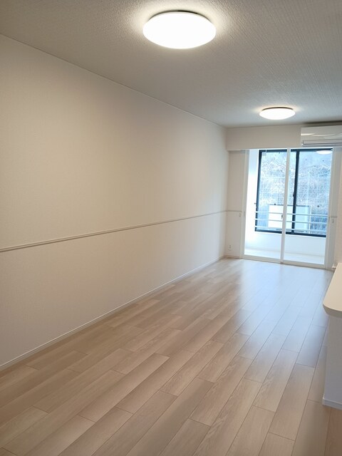 エヌ・ケー　フィールド リビング