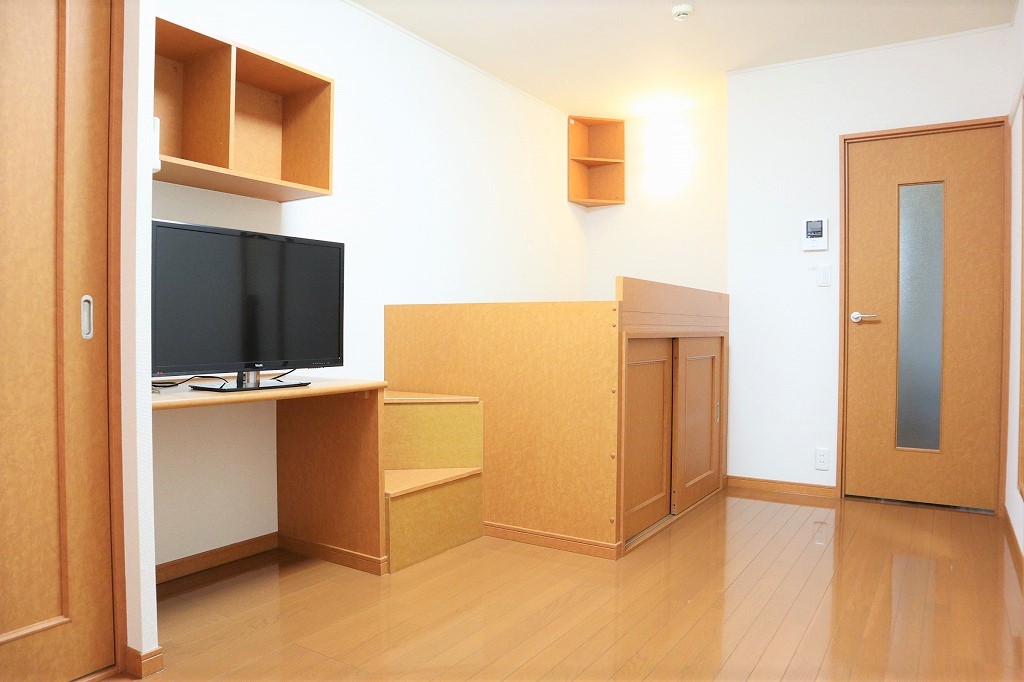 レオパレス谷上 リビング