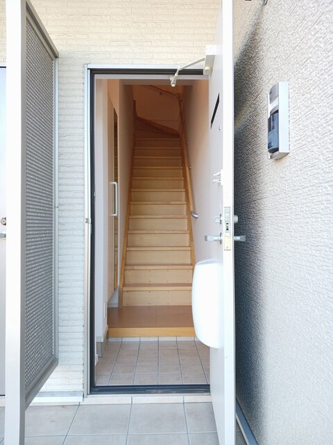ロータス 玄関