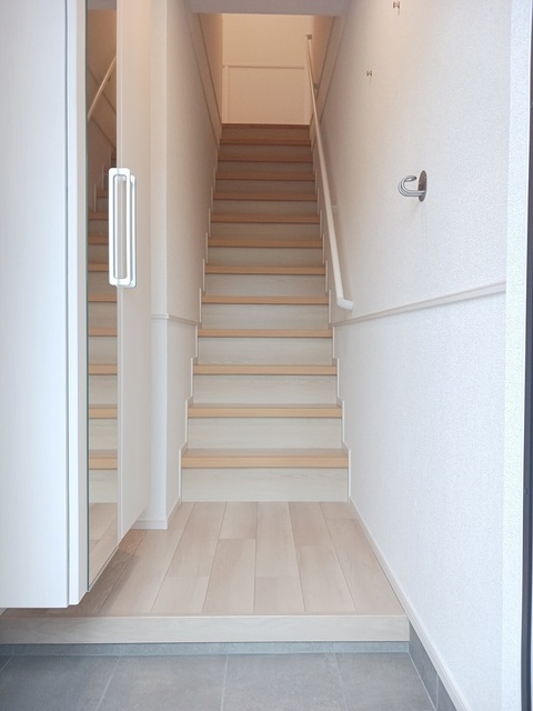 サンリットＳ 玄関