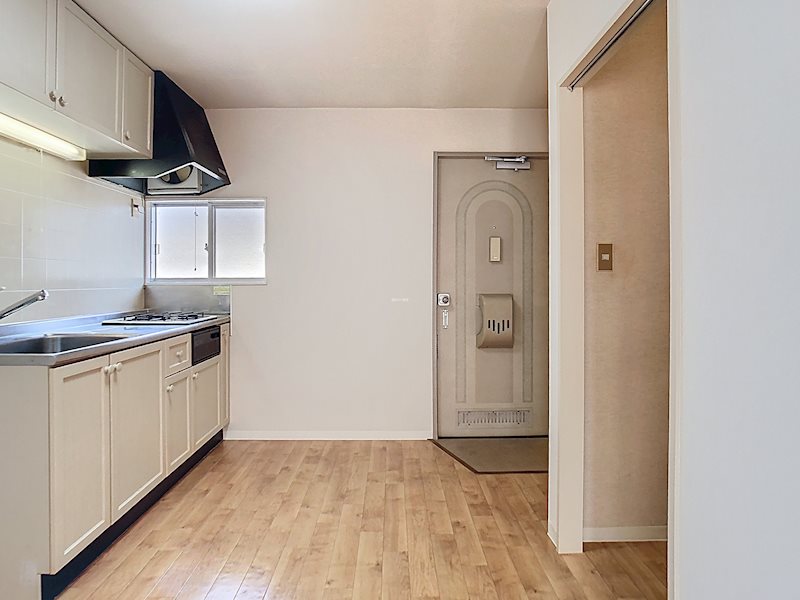 サントピアＢ 玄関