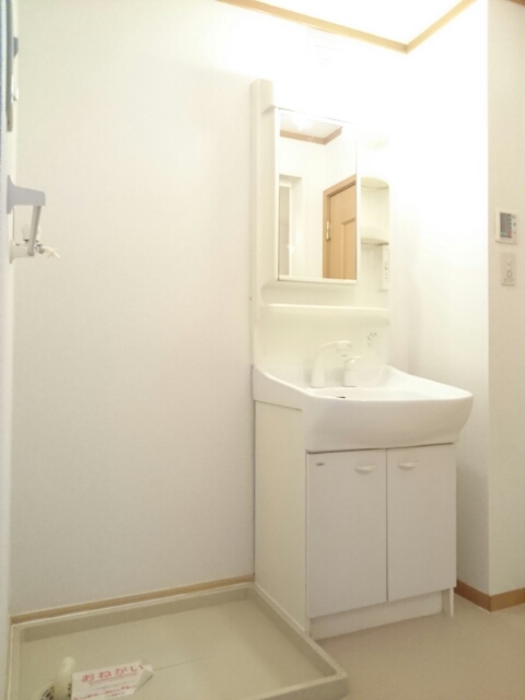 アナ・ビレッジ その他3