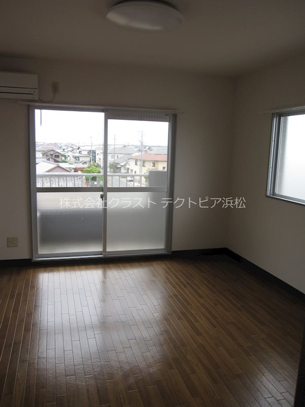 マンションレイクビュー リビング