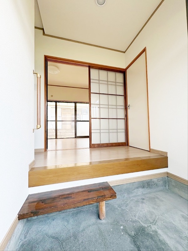 西伊場町32-25借家 玄関