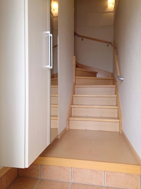 カーサエルモーサ 玄関