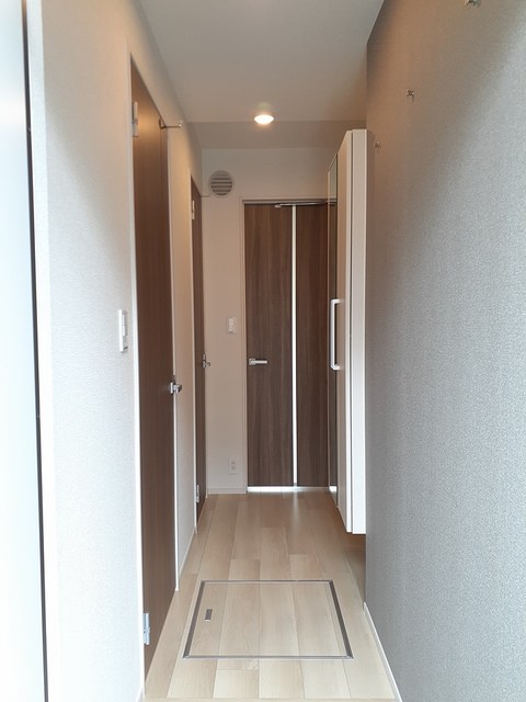 ドゥーベル 玄関
