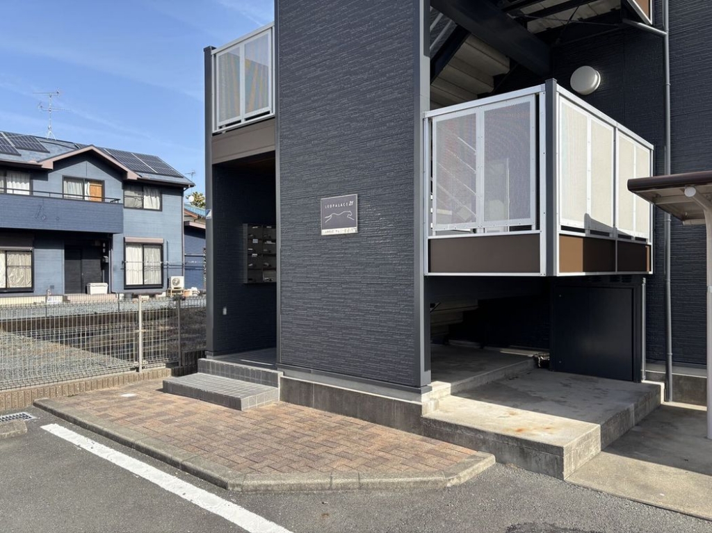レオパレスチェリービレッジ その他6