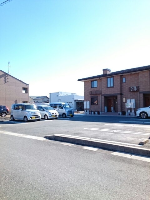 クレディヒル 駐車場