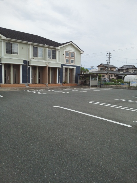 プリムローズトモ　Ａ 駐車場