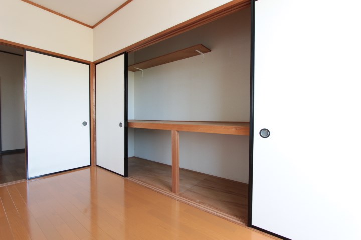 ロイヤルビレッジ 収納