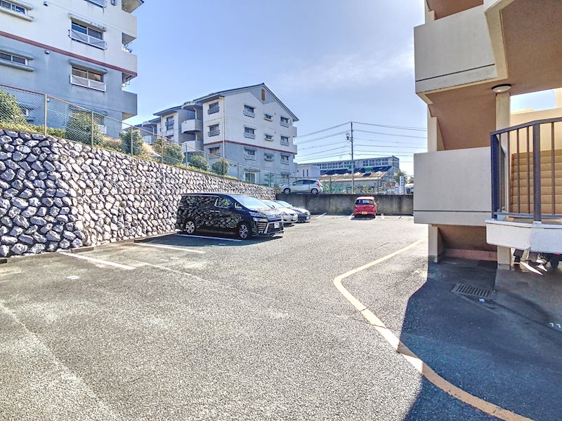 サンレイク和泉 駐車場