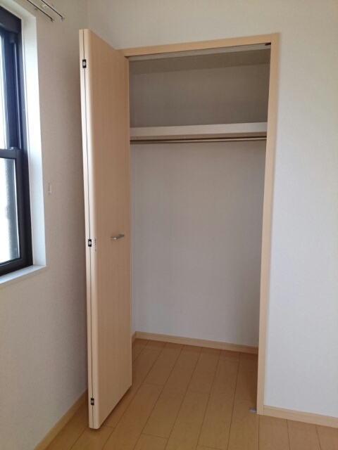 ＭＵＬＢＥＲＲＹ　ＣＯＵＲＴ 収納